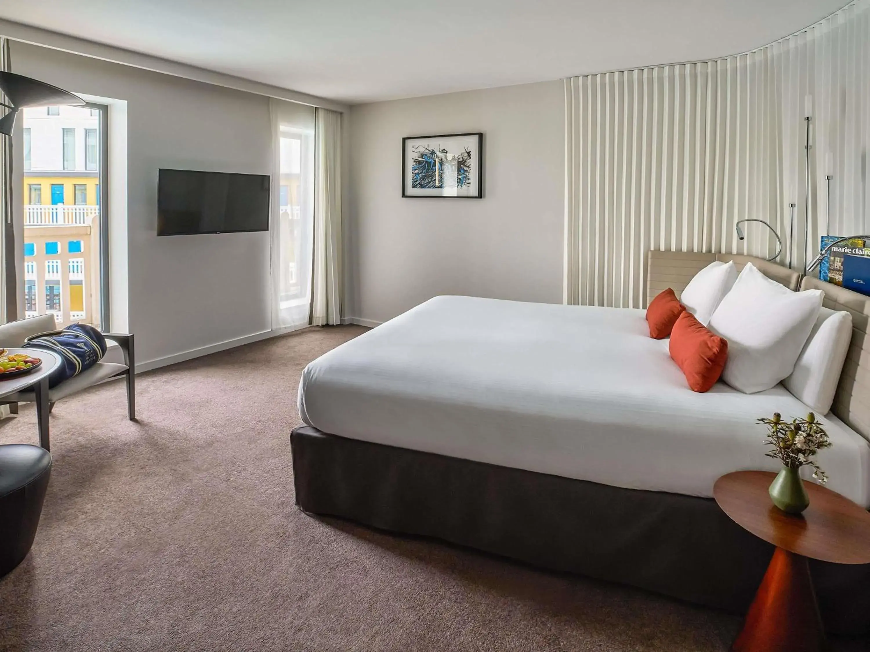 Bedroom, Bed in Molitor Hotel & Spa Paris - MGallery Collection
